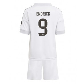 Real Madrid Endrick #9 Hjemmebanetrøje Børn 2025-26 Kortærmet (+ Korte bukser)